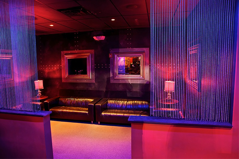 The Golden Banana - Nightclub in Peabody, United States