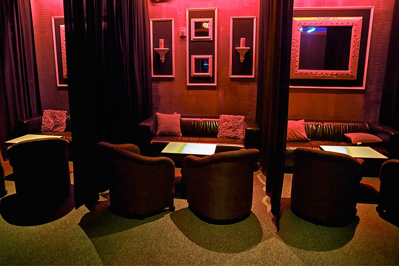 The Golden Banana - Nightclub in Peabody, United States