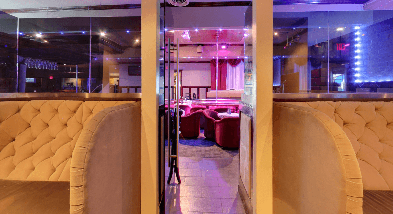 Essexs Gentlemen's Club - Nightclub in Phoenix, United States