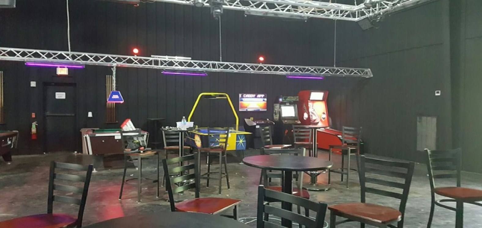 Candy's Mens Club - Nightclub in Pine Grove, United States