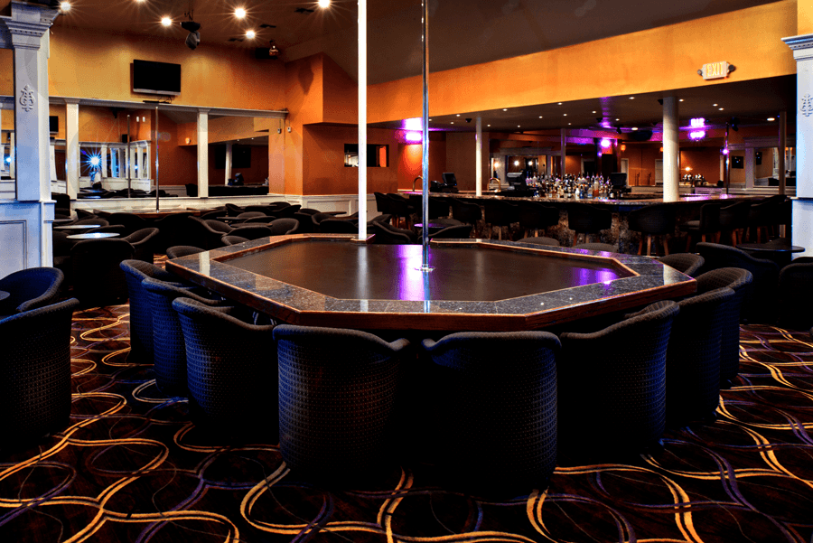 Crazy Horse Cabaret - Port Allen - Nightclub in Port Allen, United States
