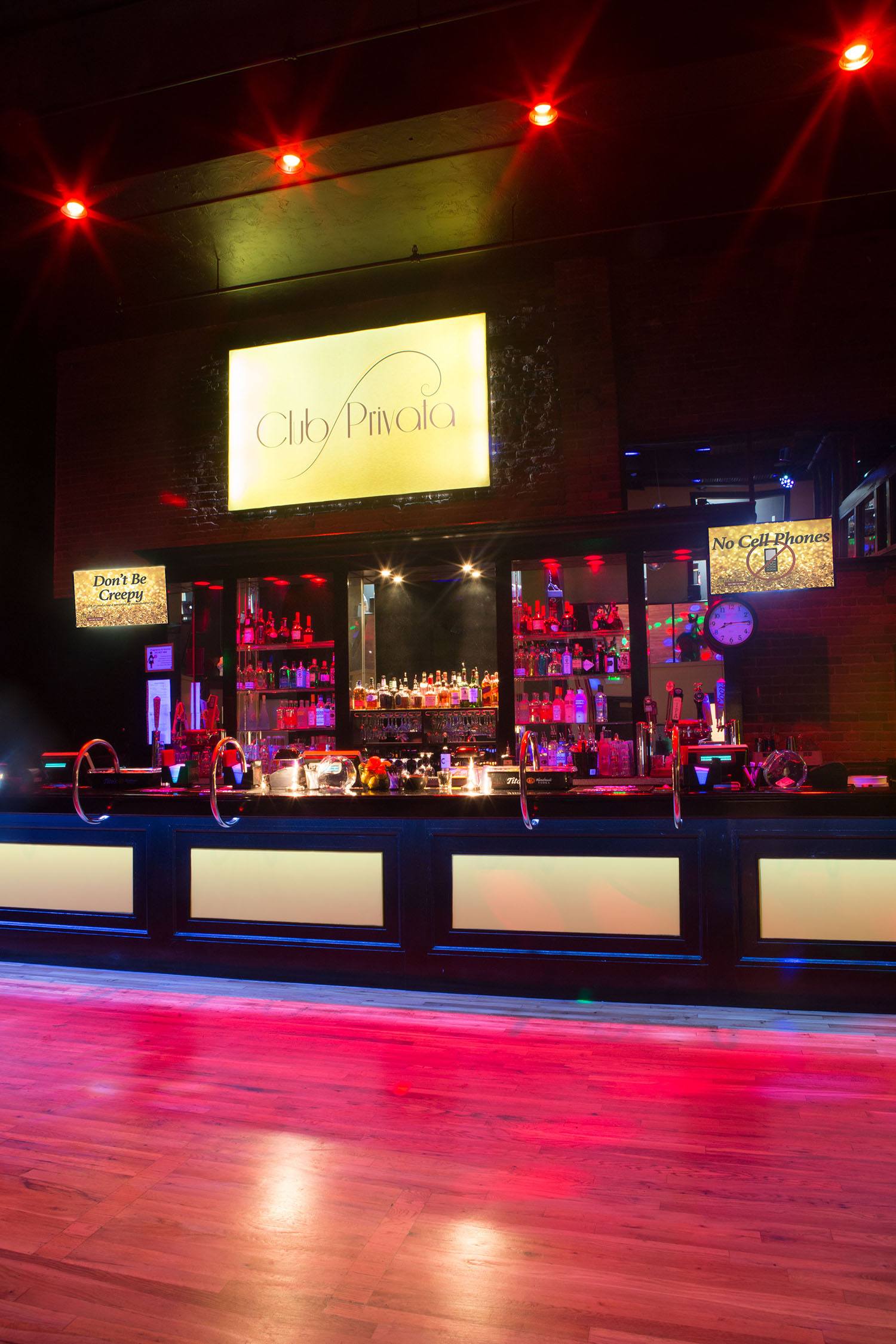 Club Privata - Swinger Club in Portland, United States