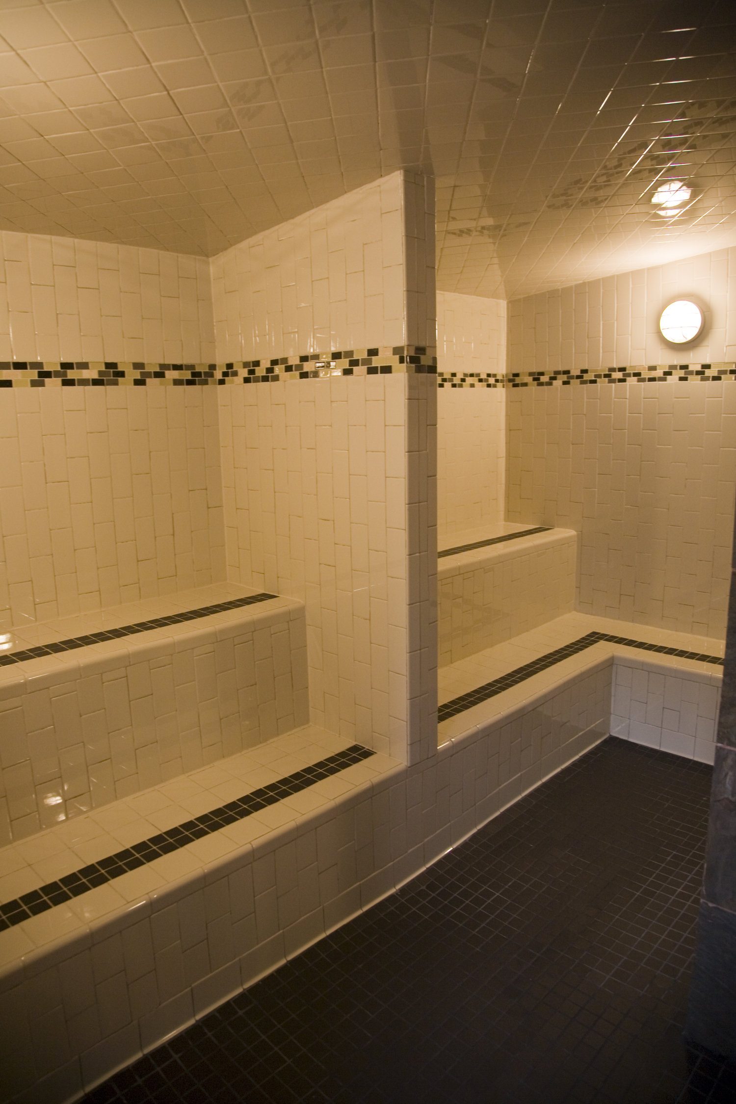 Hawks PDX - Swinger Club in Portland, United States