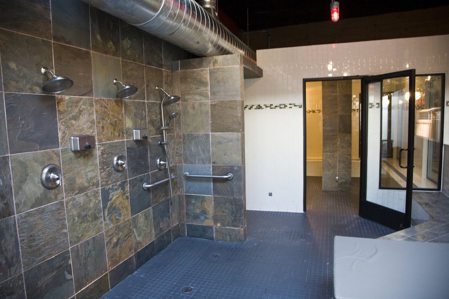 Hawks PDX - Swinger Club in Portland, United States