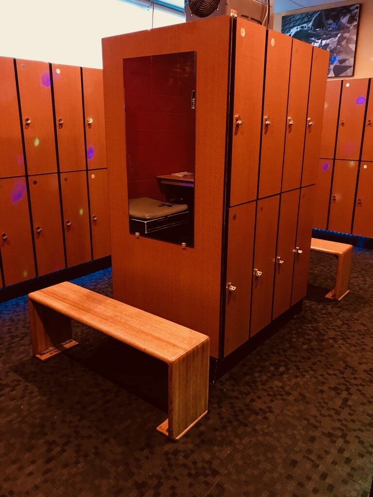 Hawks PDX - Swinger Club in Portland, United States