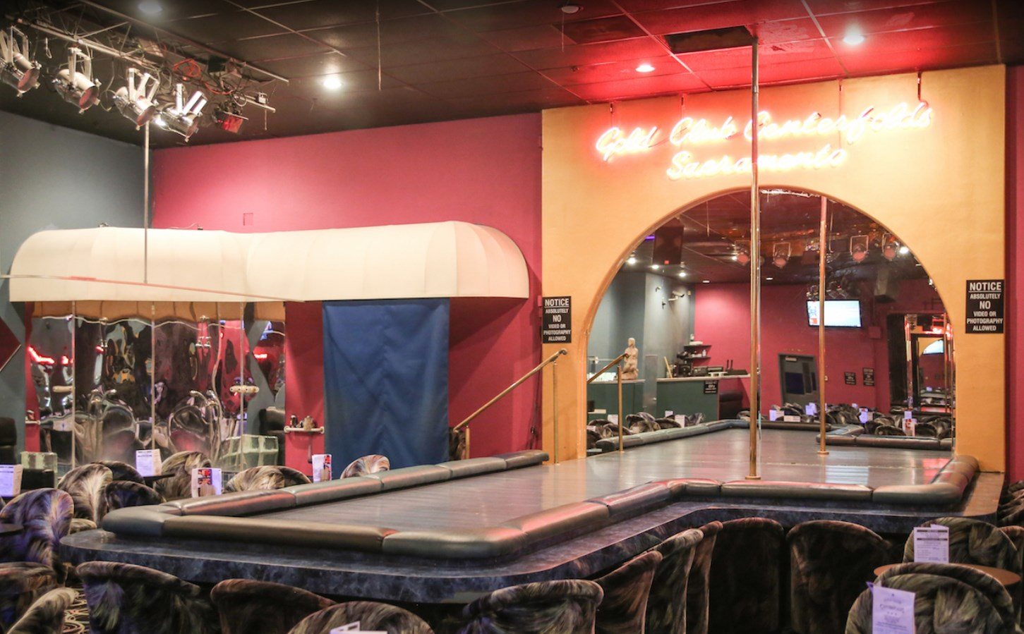 Gold Club Centerfolds Sacramento Strip Club - Nightclub in Rancho Cordova, United States