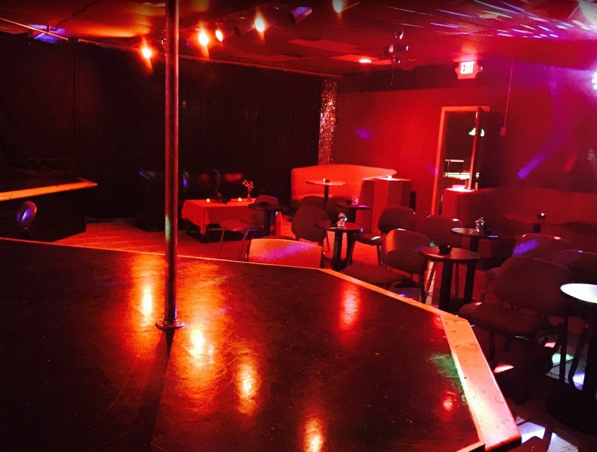 Golden Horseshoe Club - Nightclub in Ranson, United States