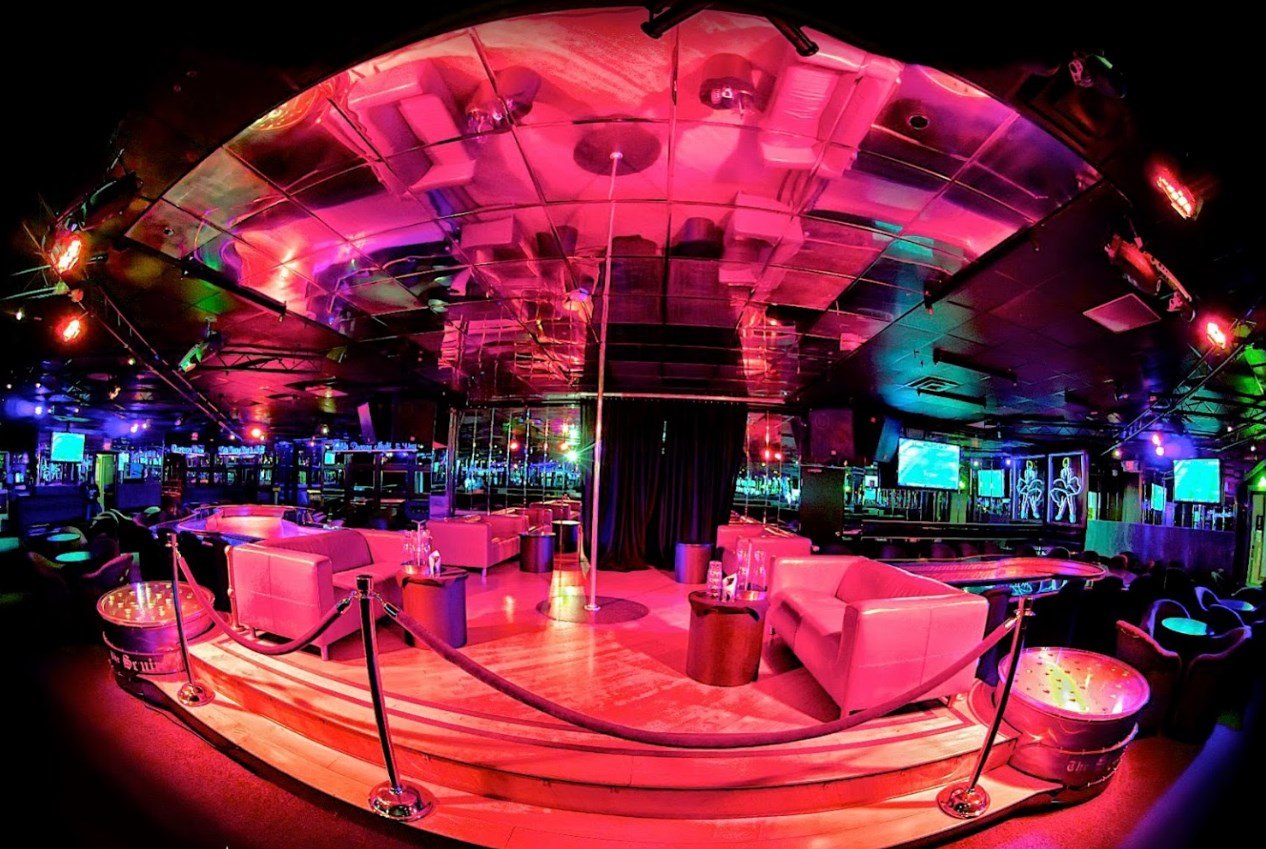 The Squire - Nightclub in Revere, United States