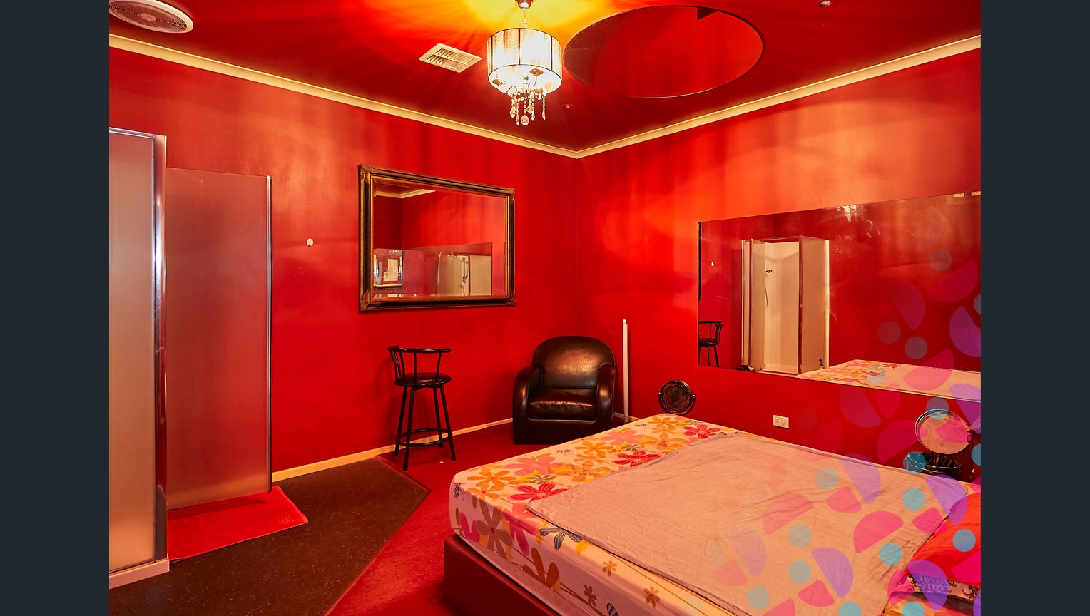 Candy Club 392 - Brothel in Richmond, United States