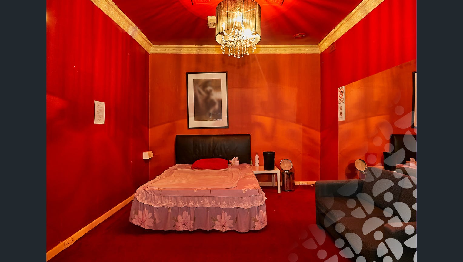Candy Club 392 - Brothel in Richmond, United States