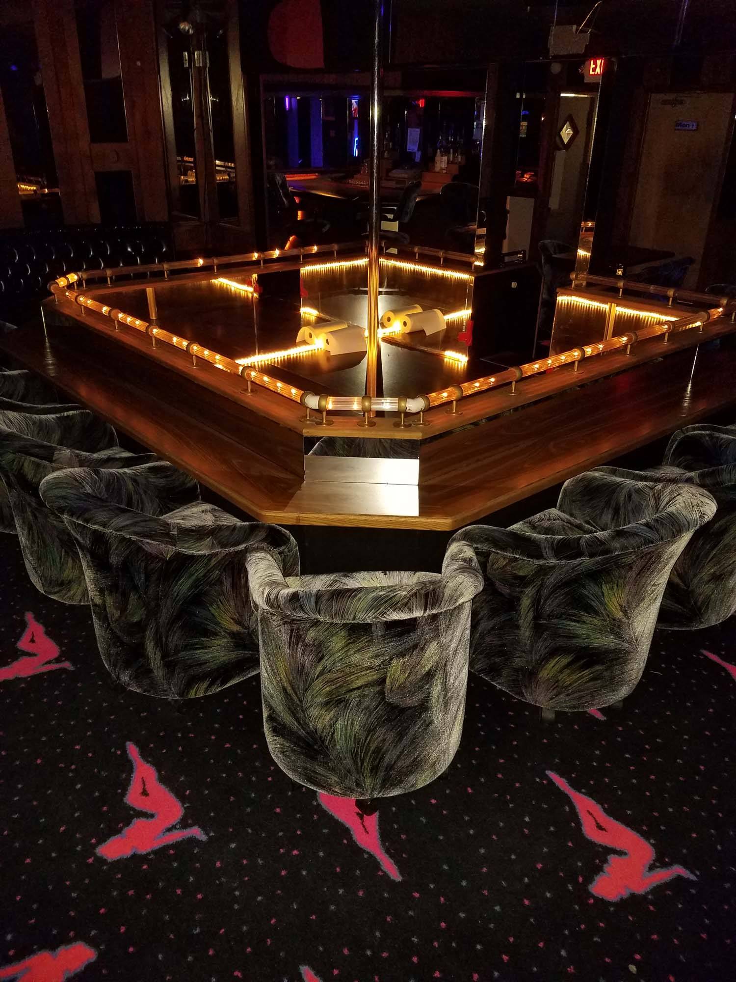 Bigfoot Lounge & Gentlemen's Club - Nightclub in Rockford, United States
