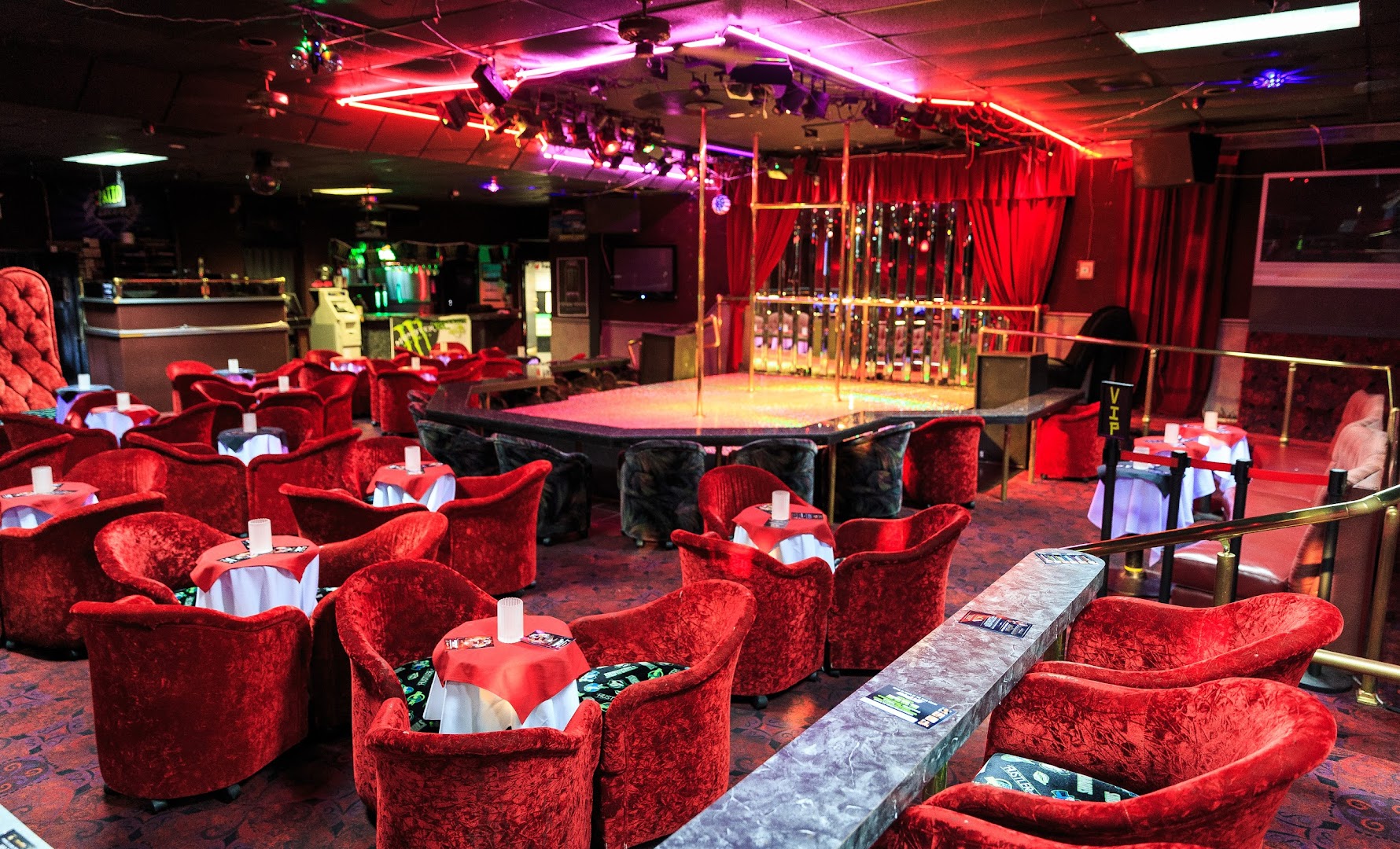 Deja Vu Showgirls San Diego - Nightclub in San Diego, United States
