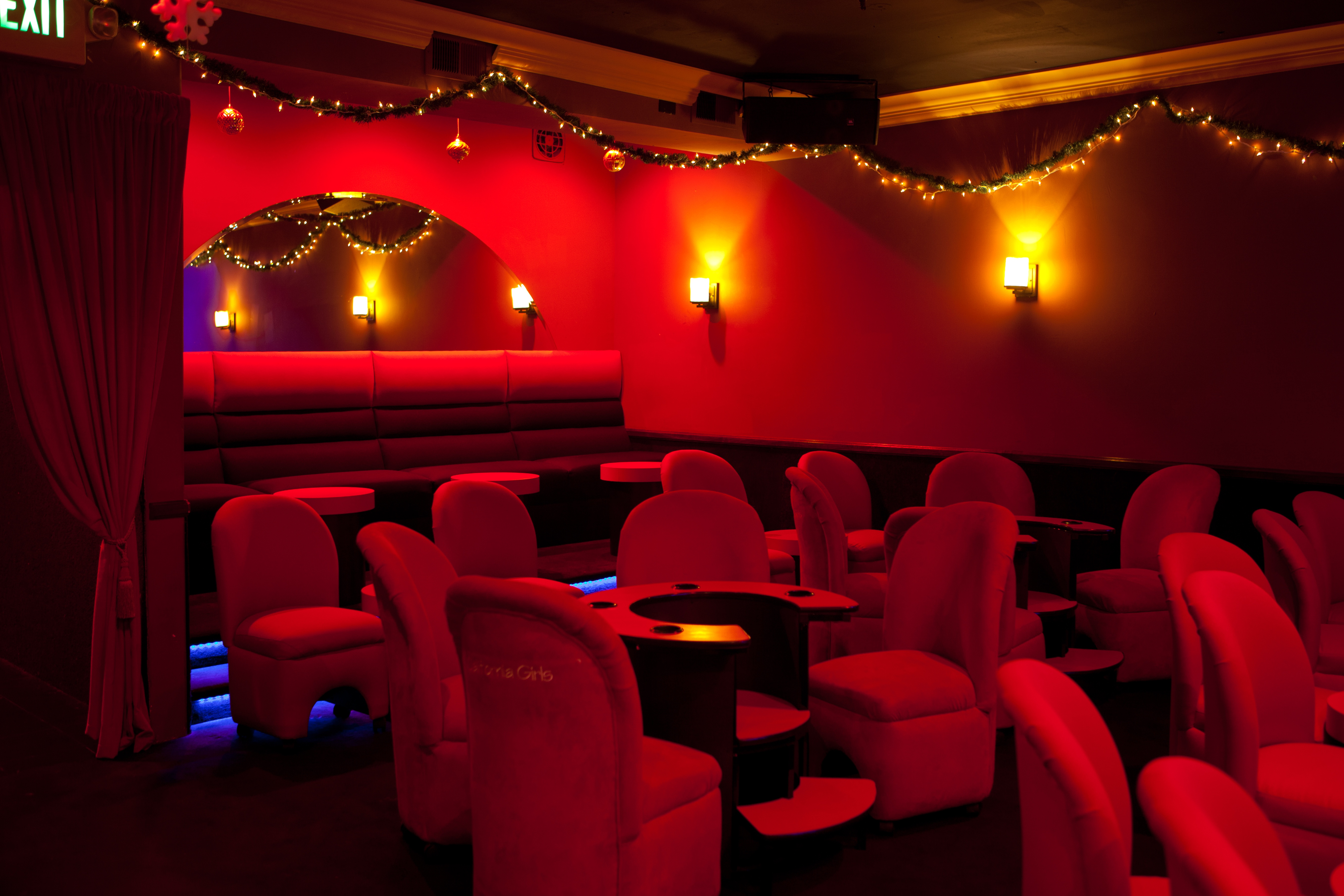 California Girls Santa Ana - Nightclub in Santa Ana, United States