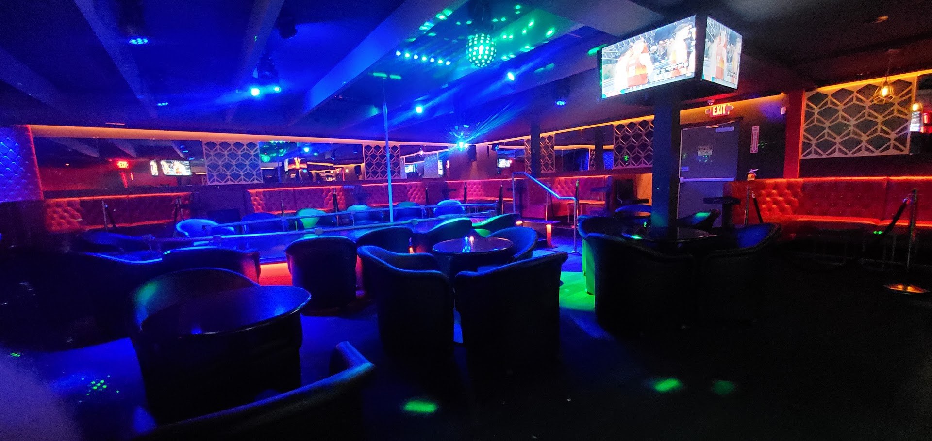 The Holiday Gentlemens Club - Nightclub in Santa Fe Springs, United States