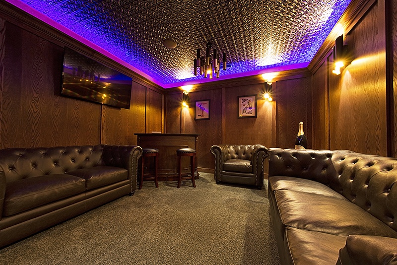 Gold Room Chicago - Nightclub in Stone Park, United States