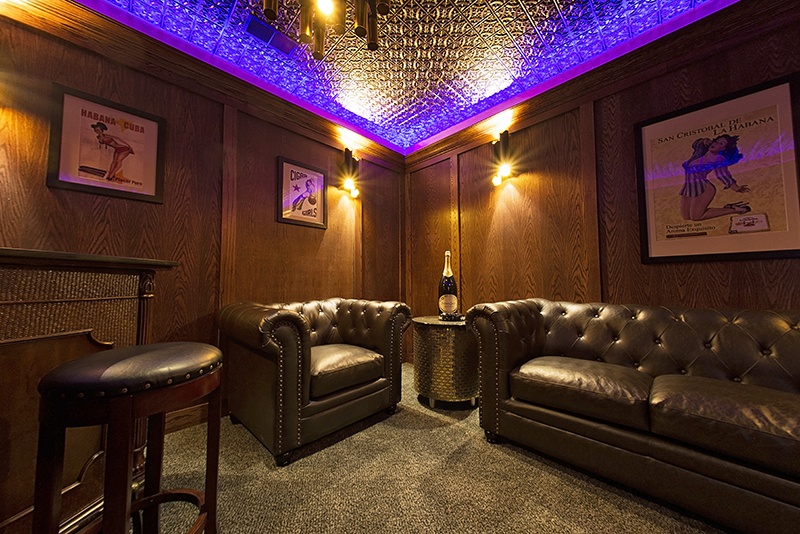 Gold Room Chicago - Nightclub in Stone Park, United States