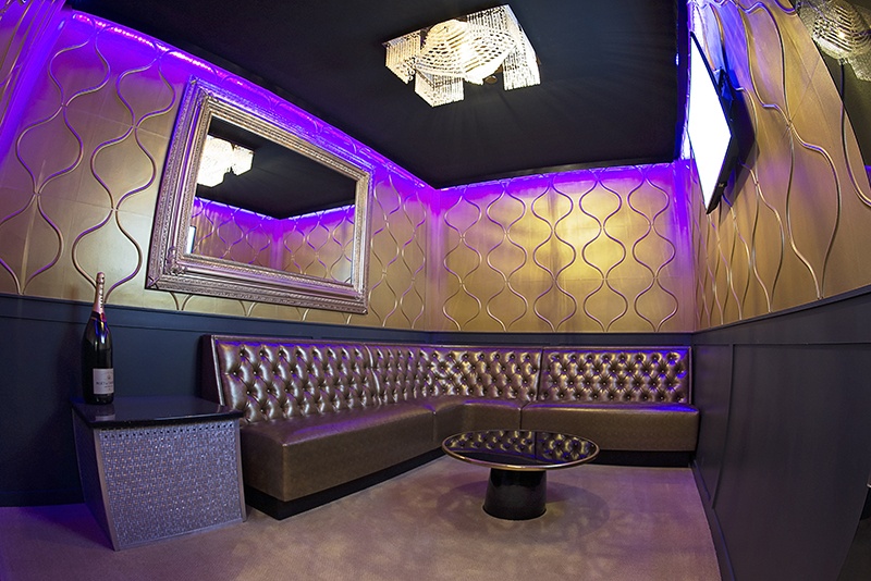 Gold Room Chicago - Nightclub in Stone Park, United States