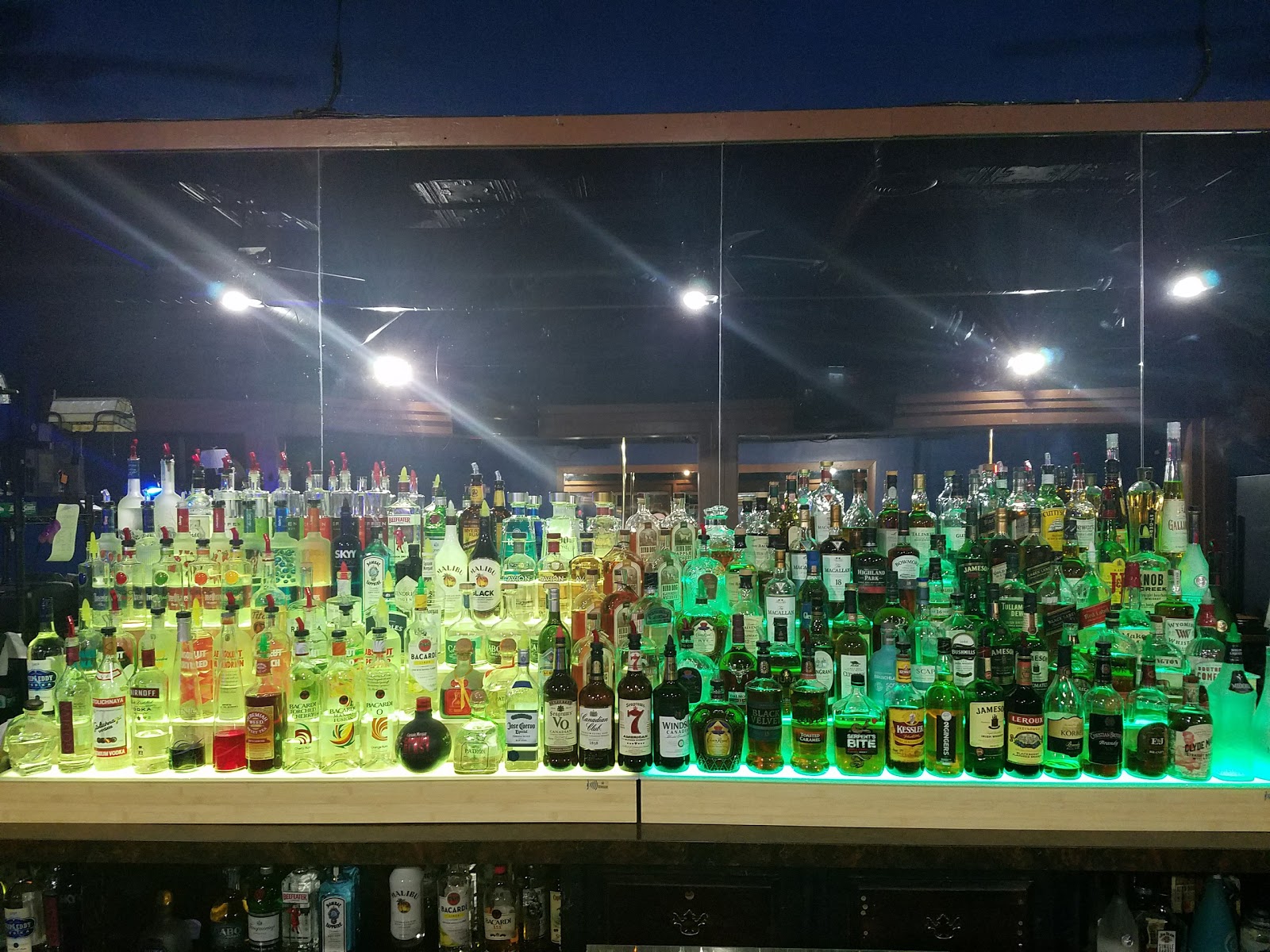 Centerfolds Cabaret - Nightclub in Superior, United States