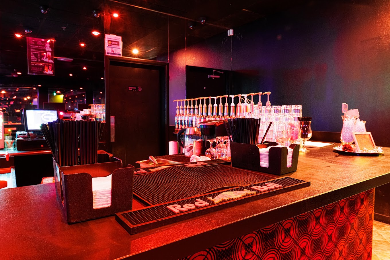Dream Girls At Fox's - Nightclub in Tacoma, United States