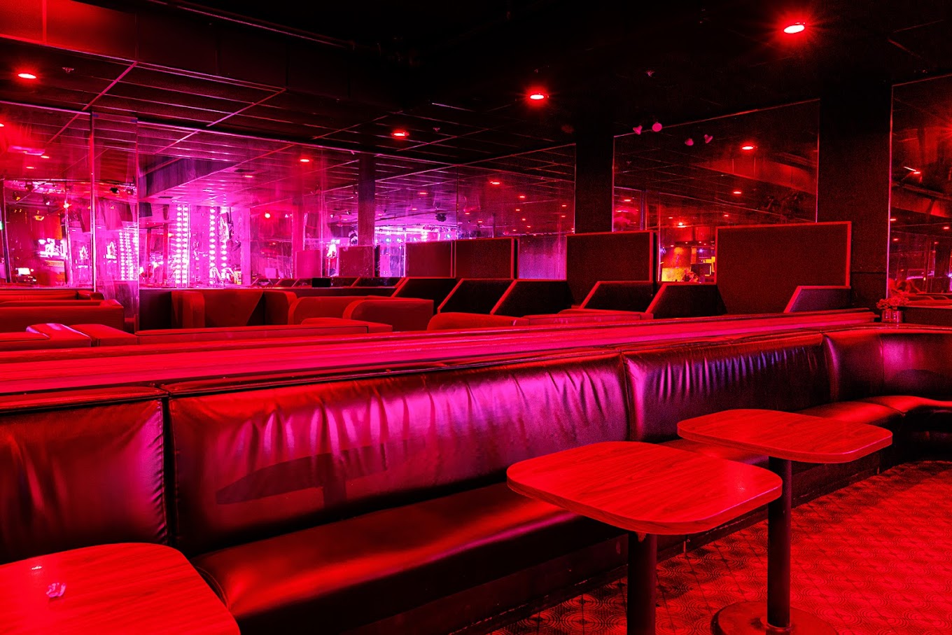 Dream Girls At Fox's - Nightclub in Tacoma, United States