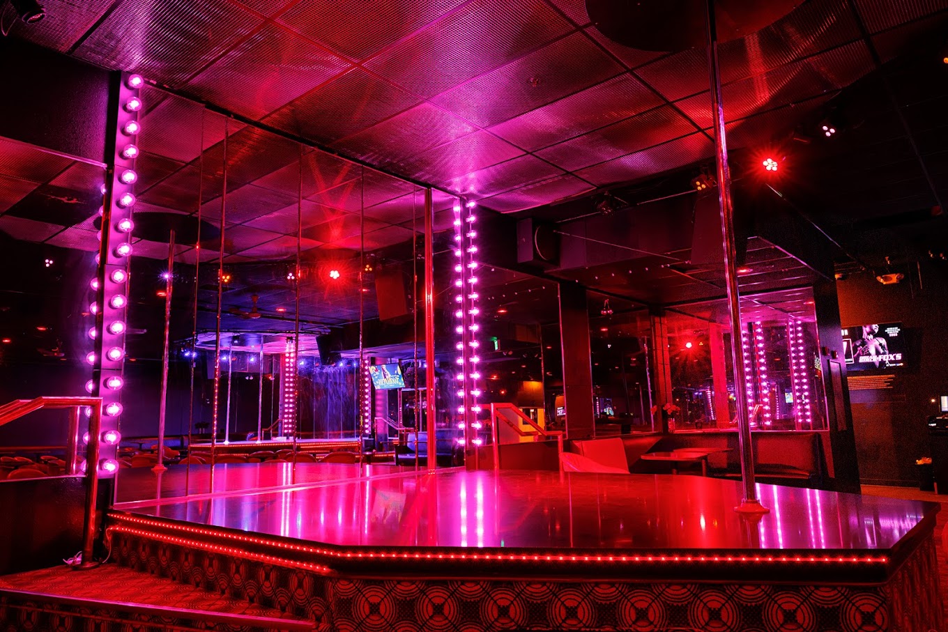 Dream Girls At Fox's - Nightclub in Tacoma, United States