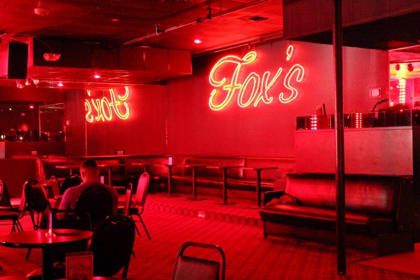 Dream Girls At Fox's - Nightclub in Tacoma, United States