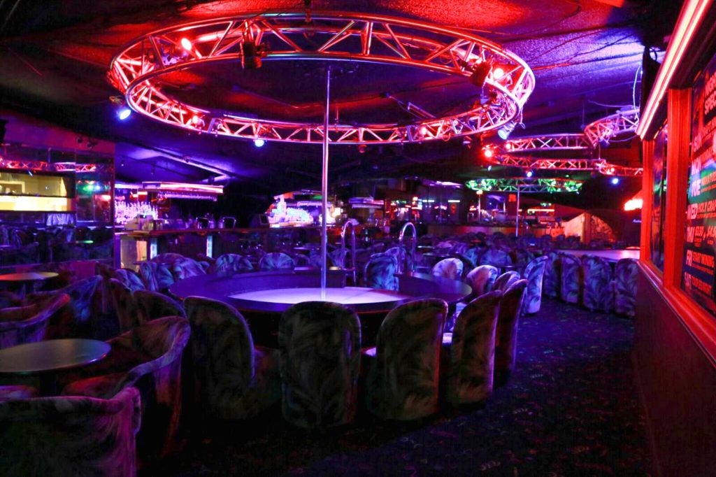 Curves Cabaret - Nightclub in Tucson, United States