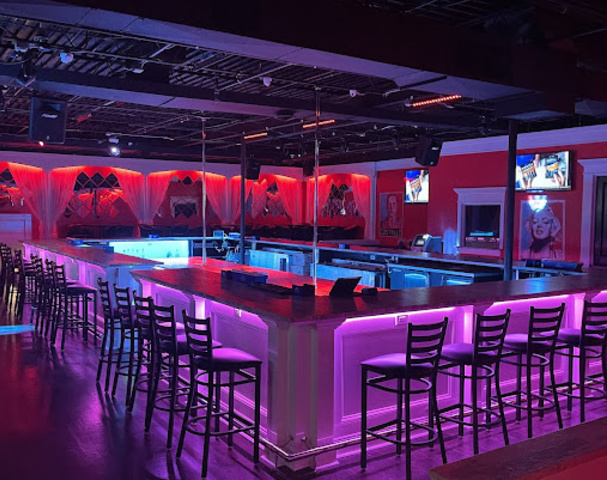 Luckys Cabaret - Nightclub in Vernon, United States