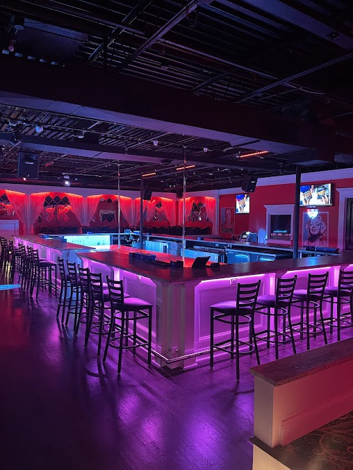 Luckys Cabaret - Nightclub in Vernon, United States
