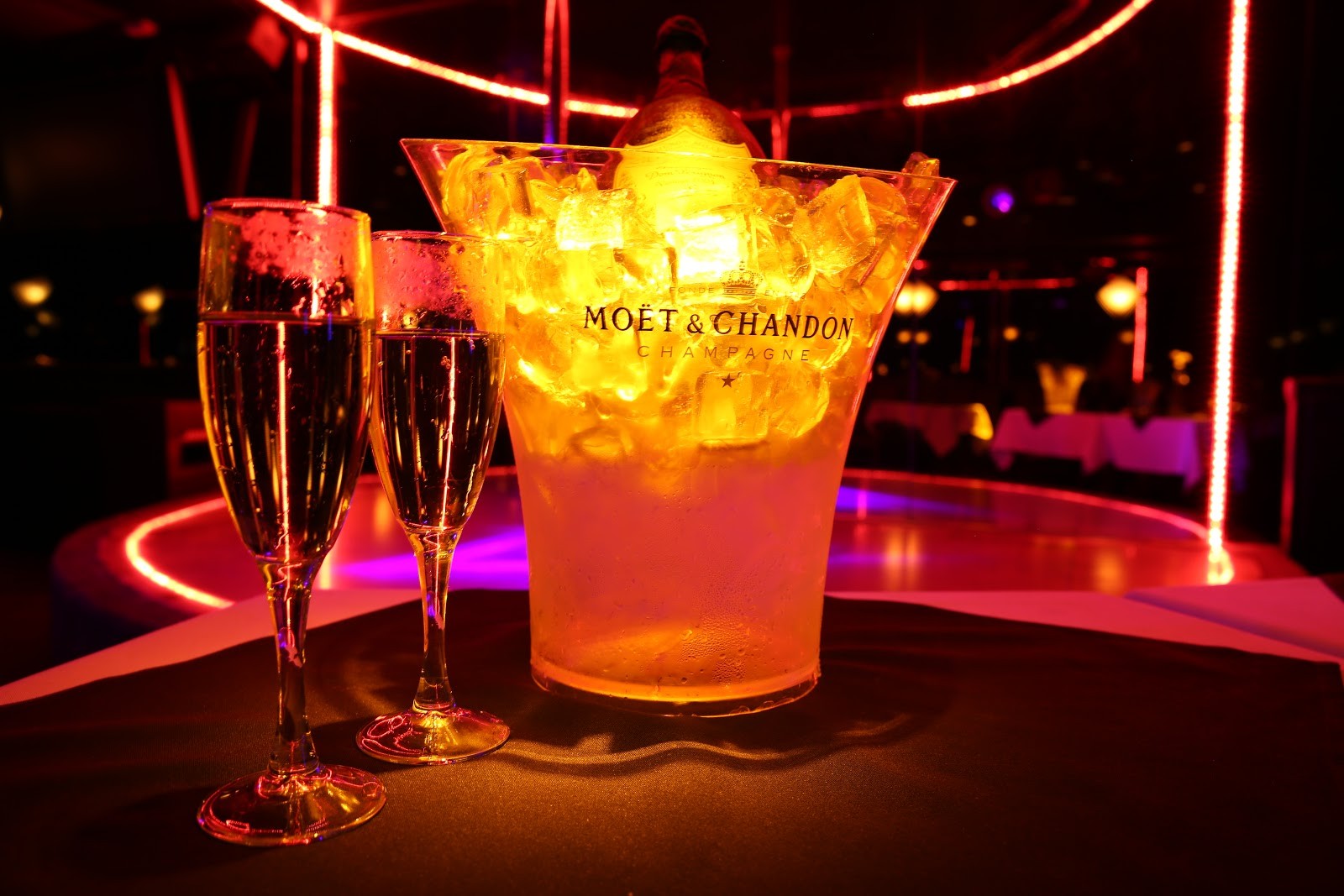 The Camelot Showbar Strip Club - Nightclub in Washington, United States