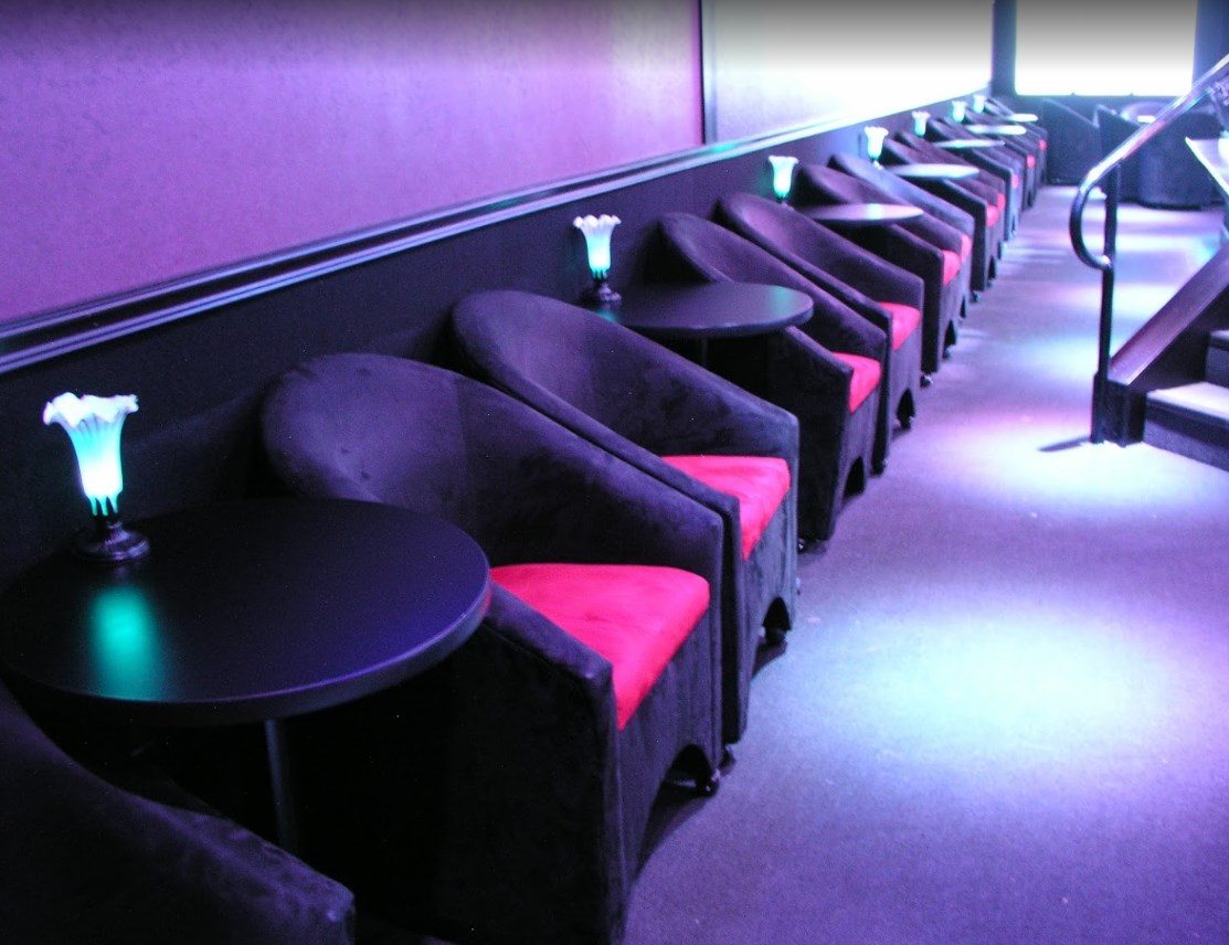 Flirt's Gentlemens Club - Nightclub in Waterloo, United States