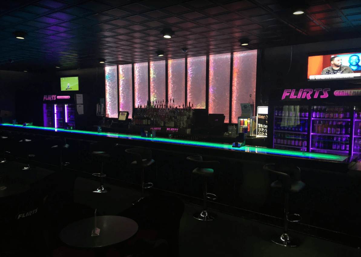 Flirt's Gentlemens Club - Nightclub in Waterloo, United States