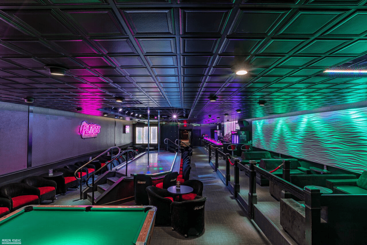 Flirt's Gentlemens Club - Nightclub in Waterloo, United States