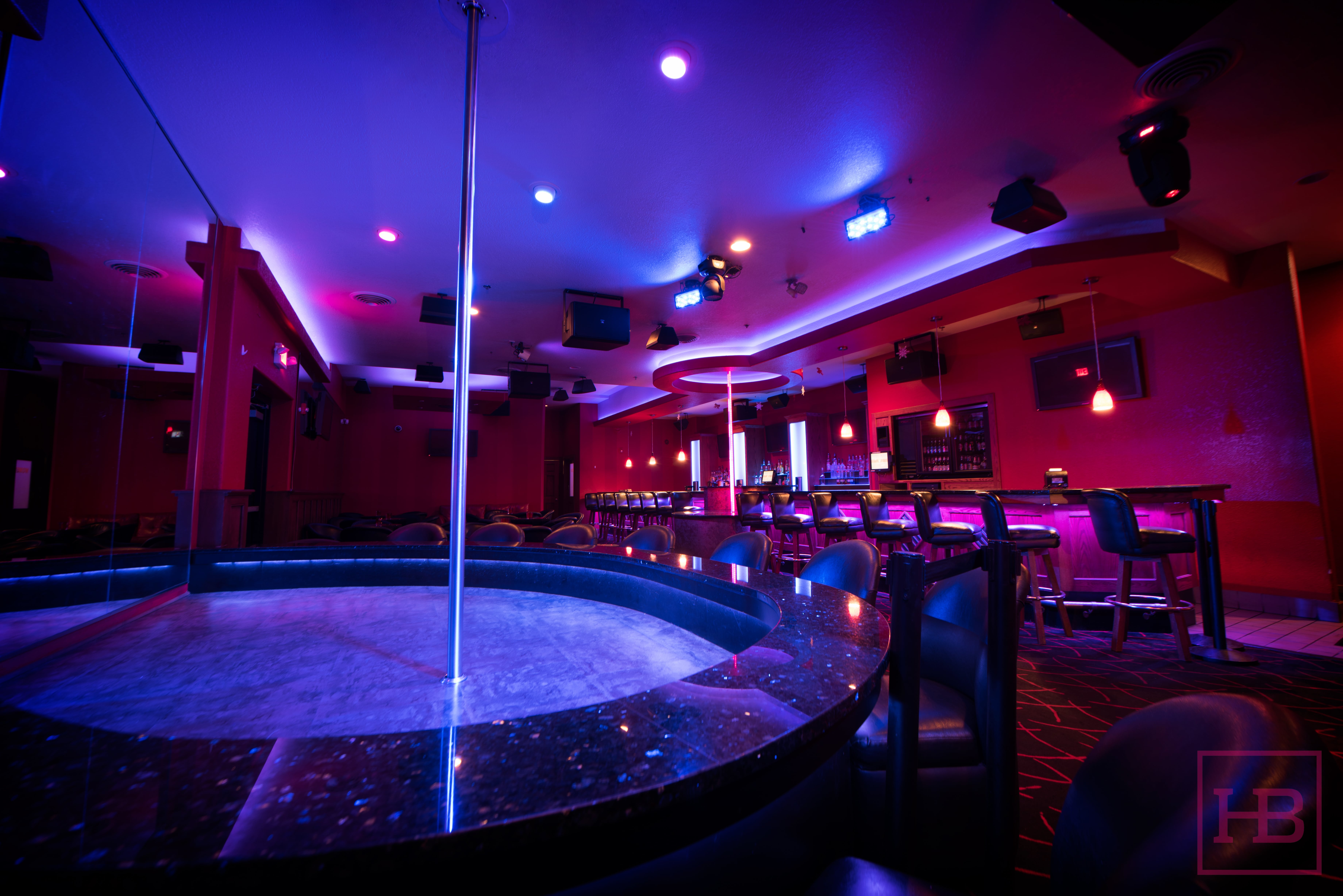 Heart Breakers - Nightclub in West Allis, United States