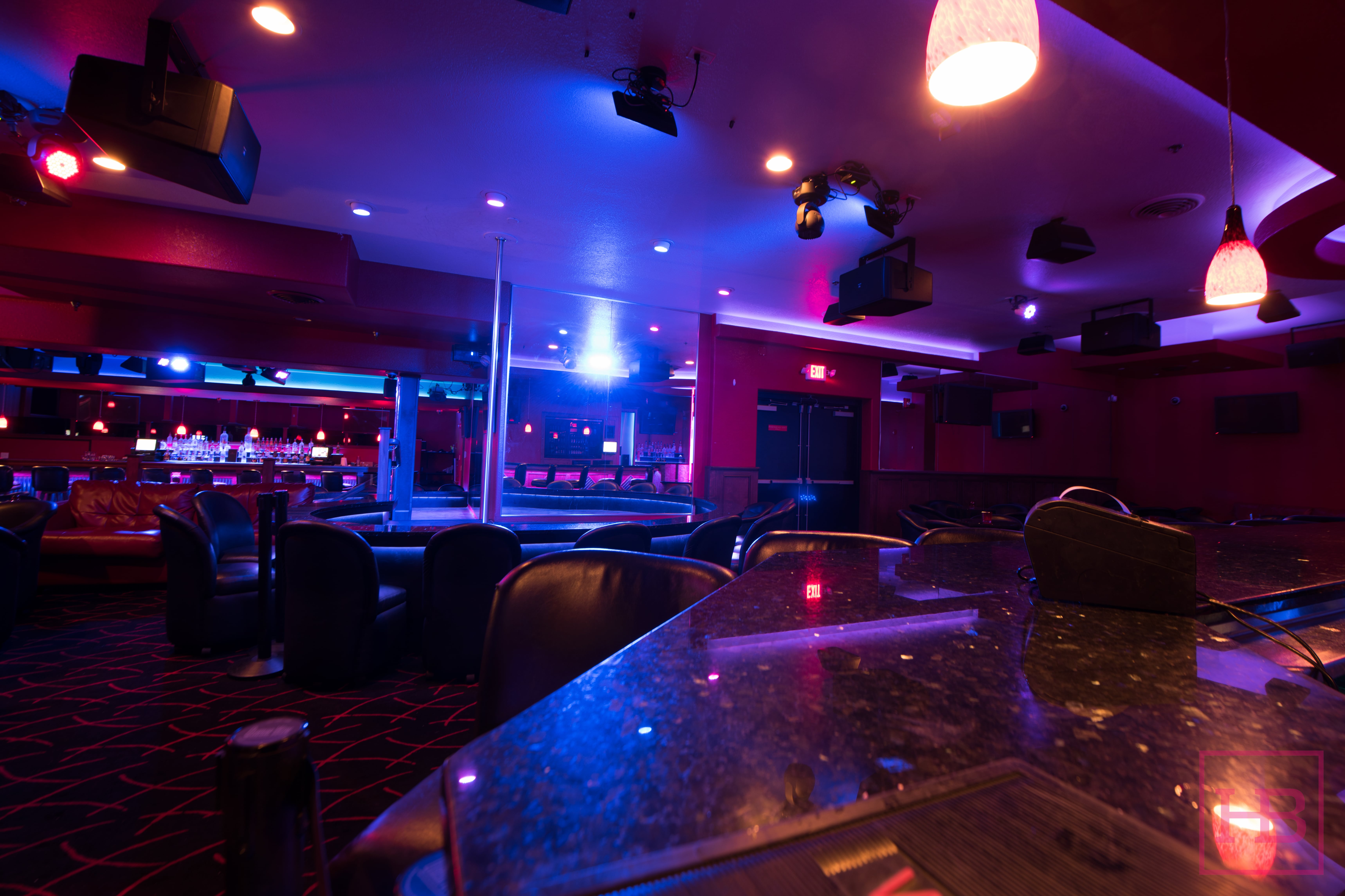 Heart Breakers - Nightclub in West Allis, United States