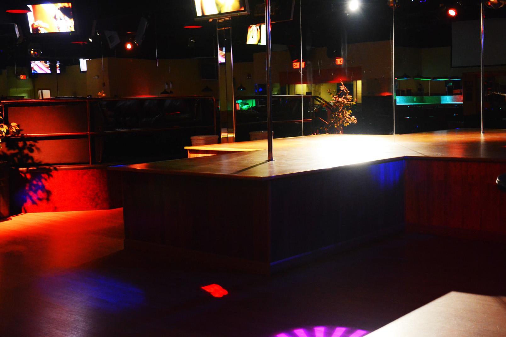 Club Encounters - Swinger Club in West Babylon, United States