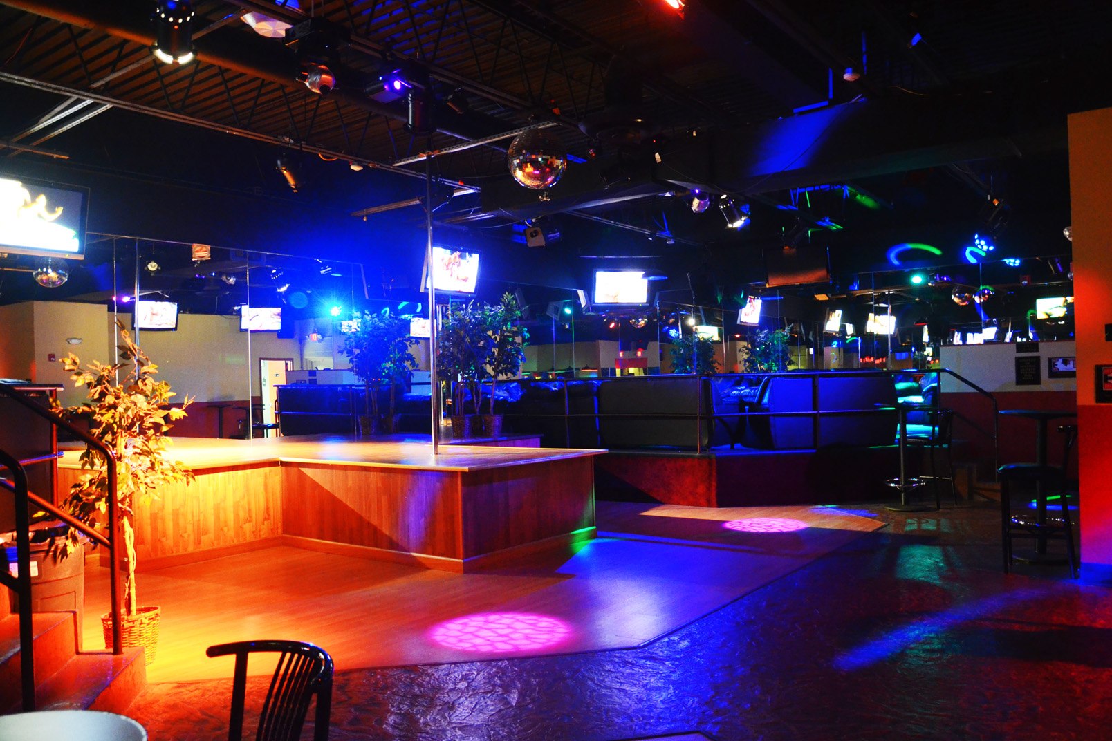 Club Encounters - Swinger Club in West Babylon, United States