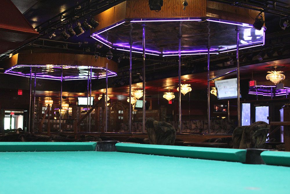 Beach Girls Bar - Nightclub in West Des Moines, United States