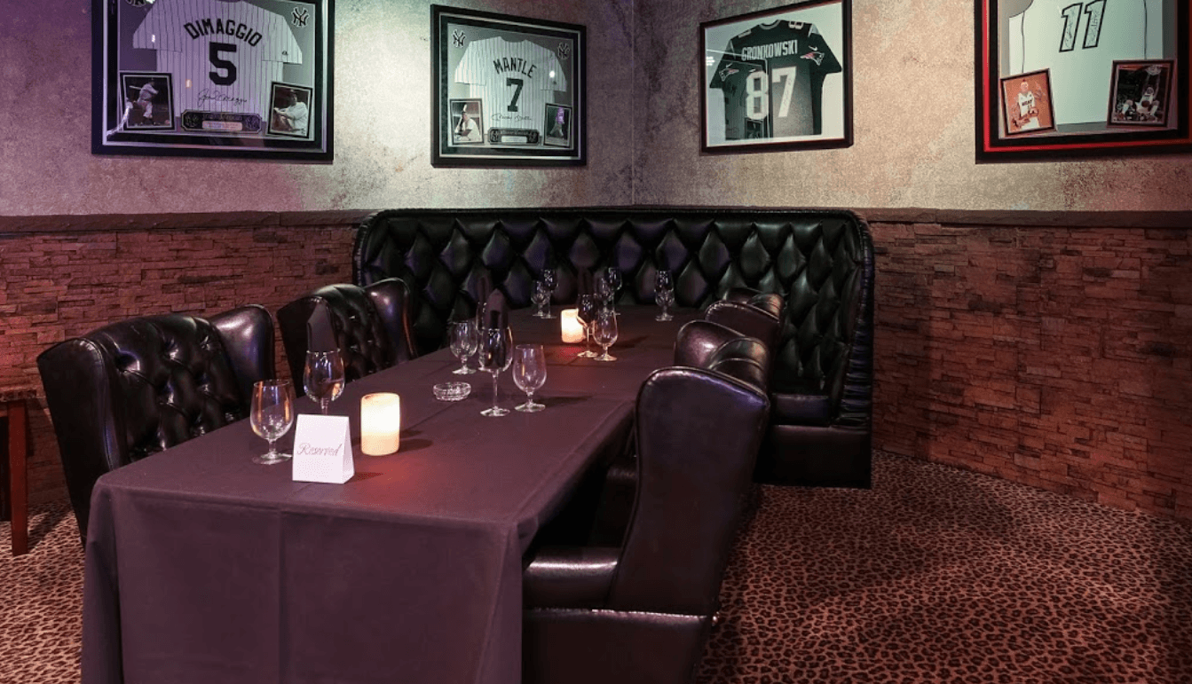 Monroe's of Palm Beach - Nightclub in West Palm Beach, United States